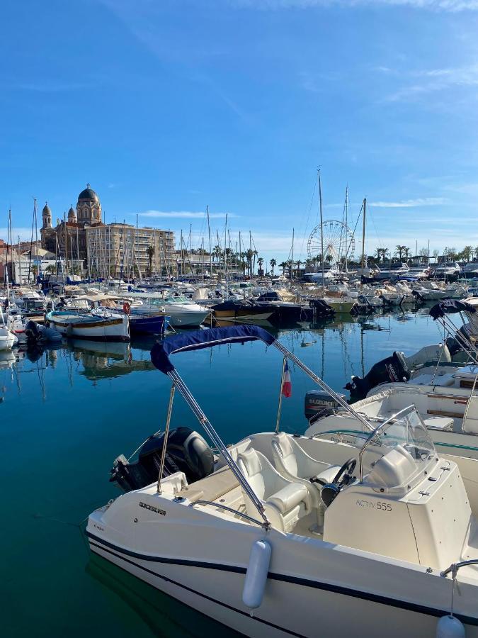 Port-Frejus, Le Consul, Appartement 2 Pieces Climatise, Terrasse & Parking Extérieur photo